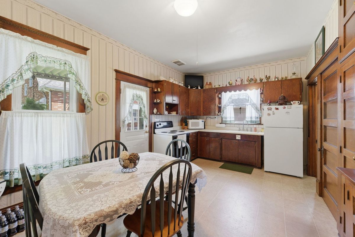 504 SE 4th Avenue, Aledo, IL 61231