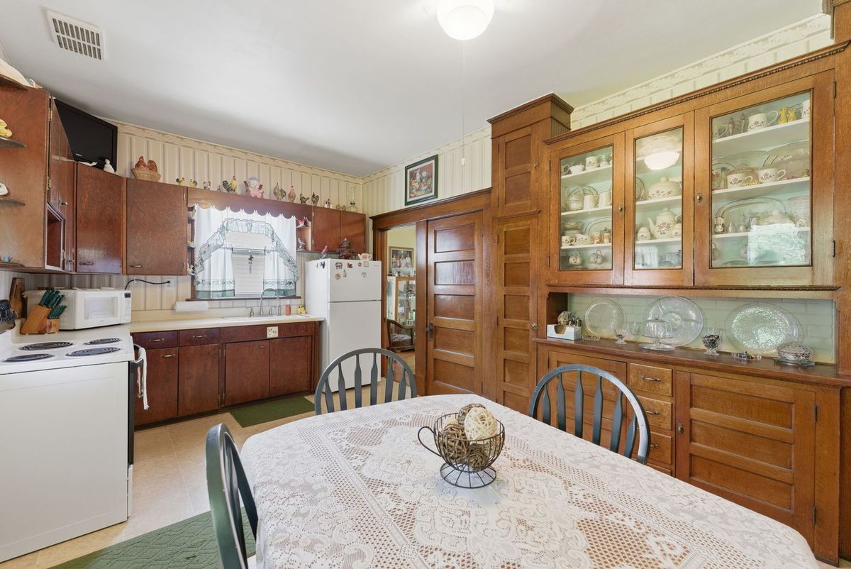 504 SE 4th Avenue, Aledo, IL 61231