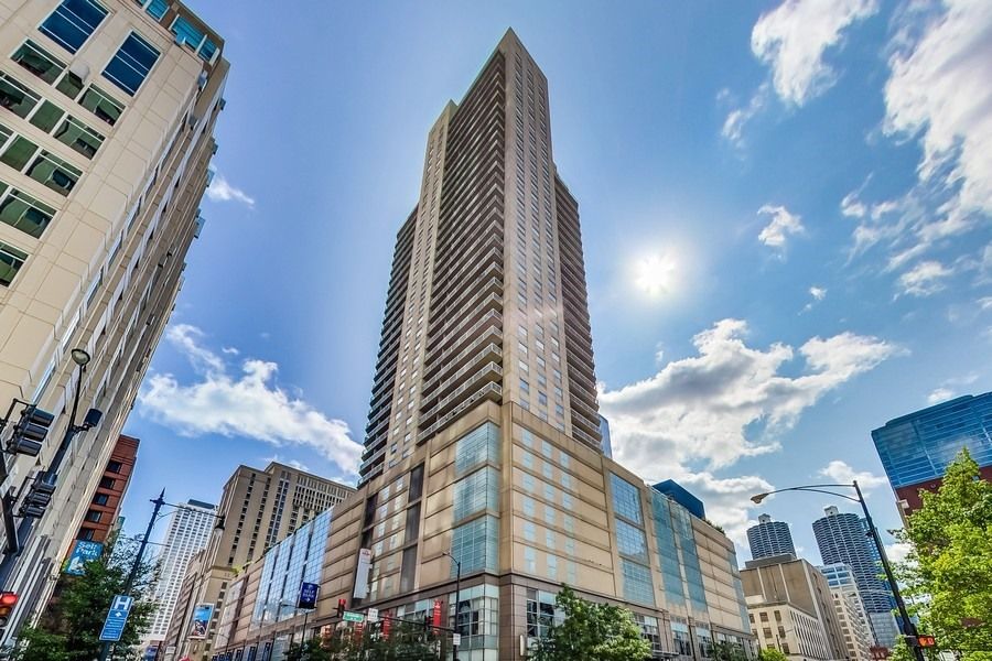 545 N Dearborn Street #2709 — Chicago, IL 60654
