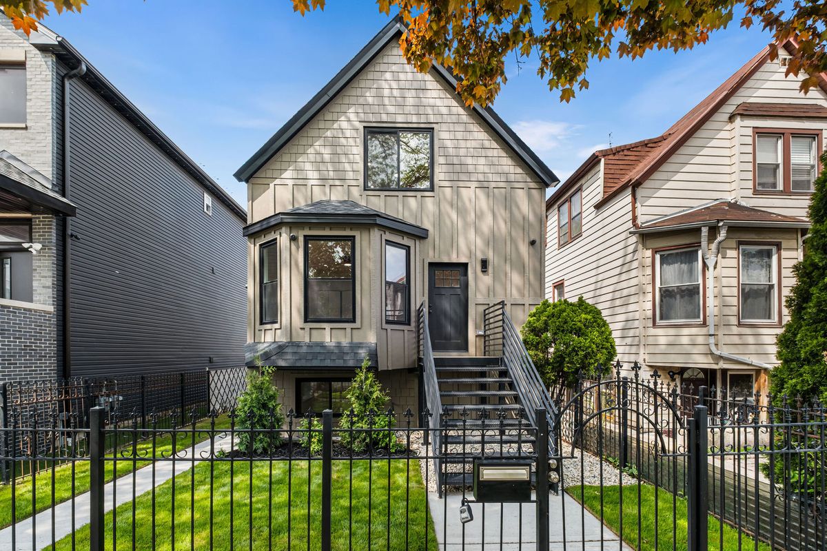 2204 Kildare Avenue, Chicago, IL 60639