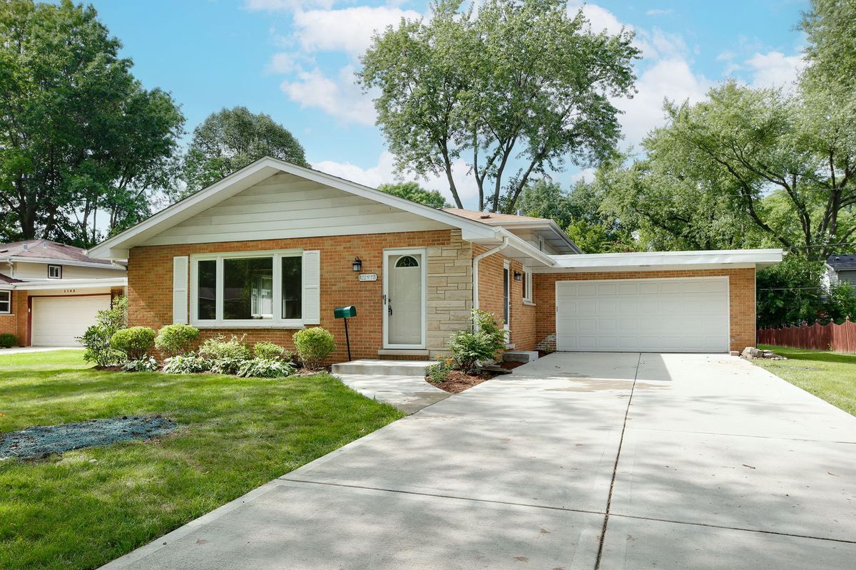 1149 Jane Avenue, Naperville, IL 60540