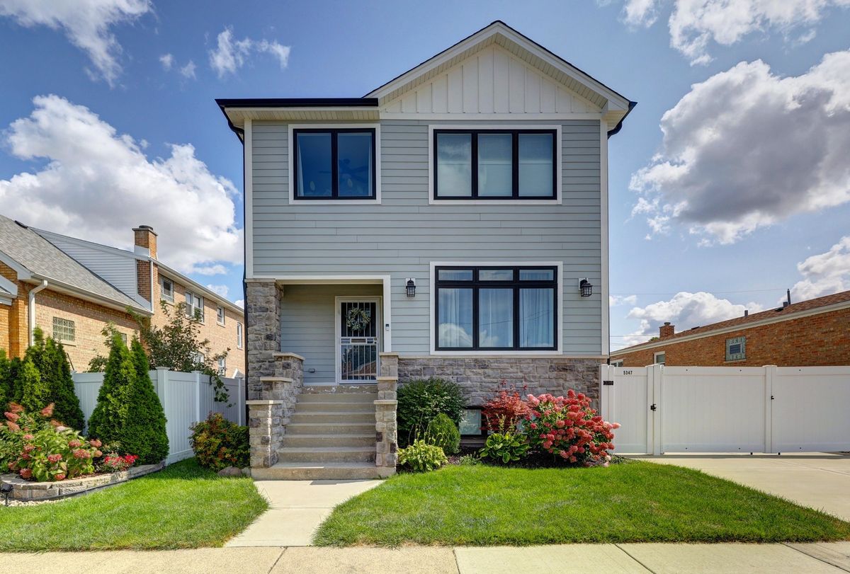 5347 Melvina Avenue, Chicago, IL 60638
