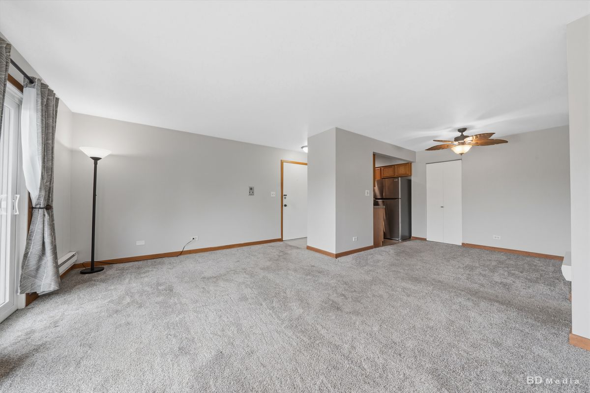 5701 129th Street #2D, Crestwood, IL 60418