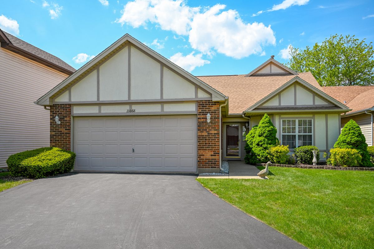 21068 Hazelnut Lane, Plainfield, IL 60544