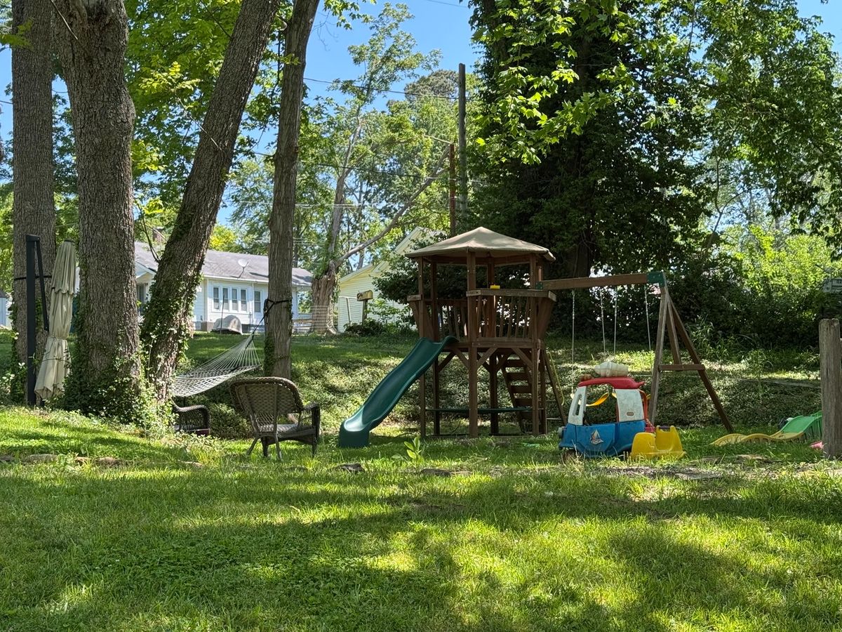 104 W Heacock Street, Jonesboro, IL 62952