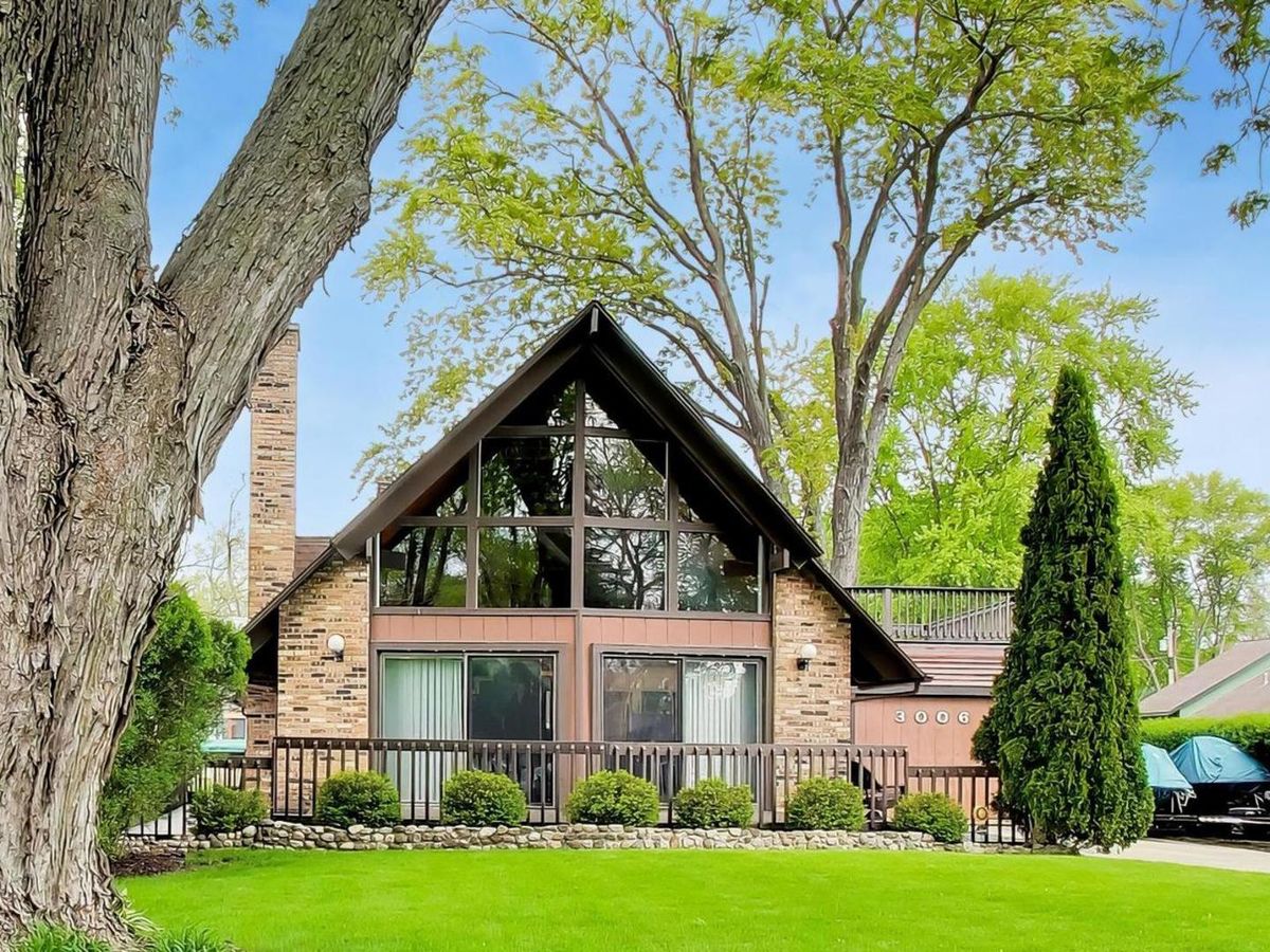 3006 Miller Drive, McHenry, IL 60050