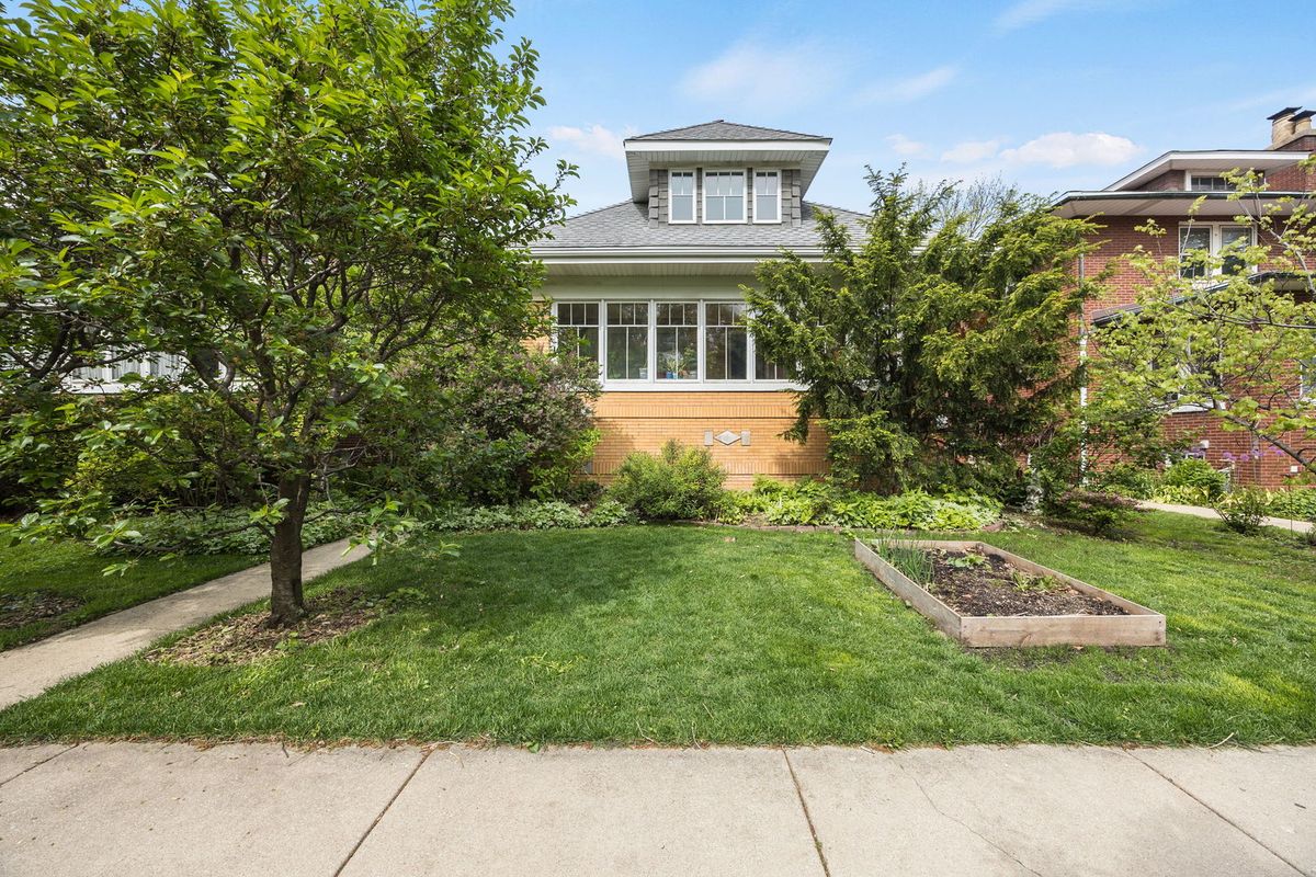 713 Humphrey Avenue, Oak Park, IL 60304