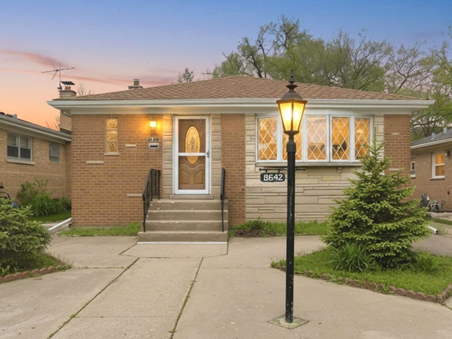 8642 Gross Point Road — Skokie, IL 60077