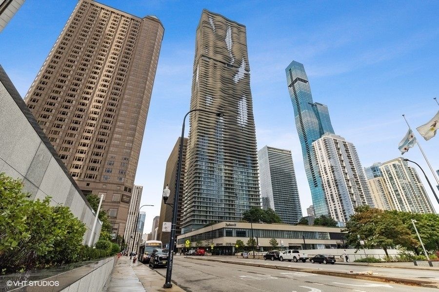 225 Columbus Drive, Chicago, IL 60601