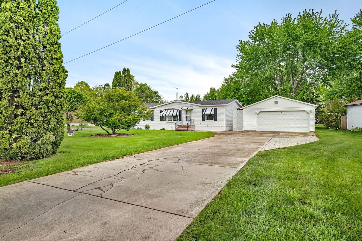 2910 11th Road, Ottawa, IL 61350