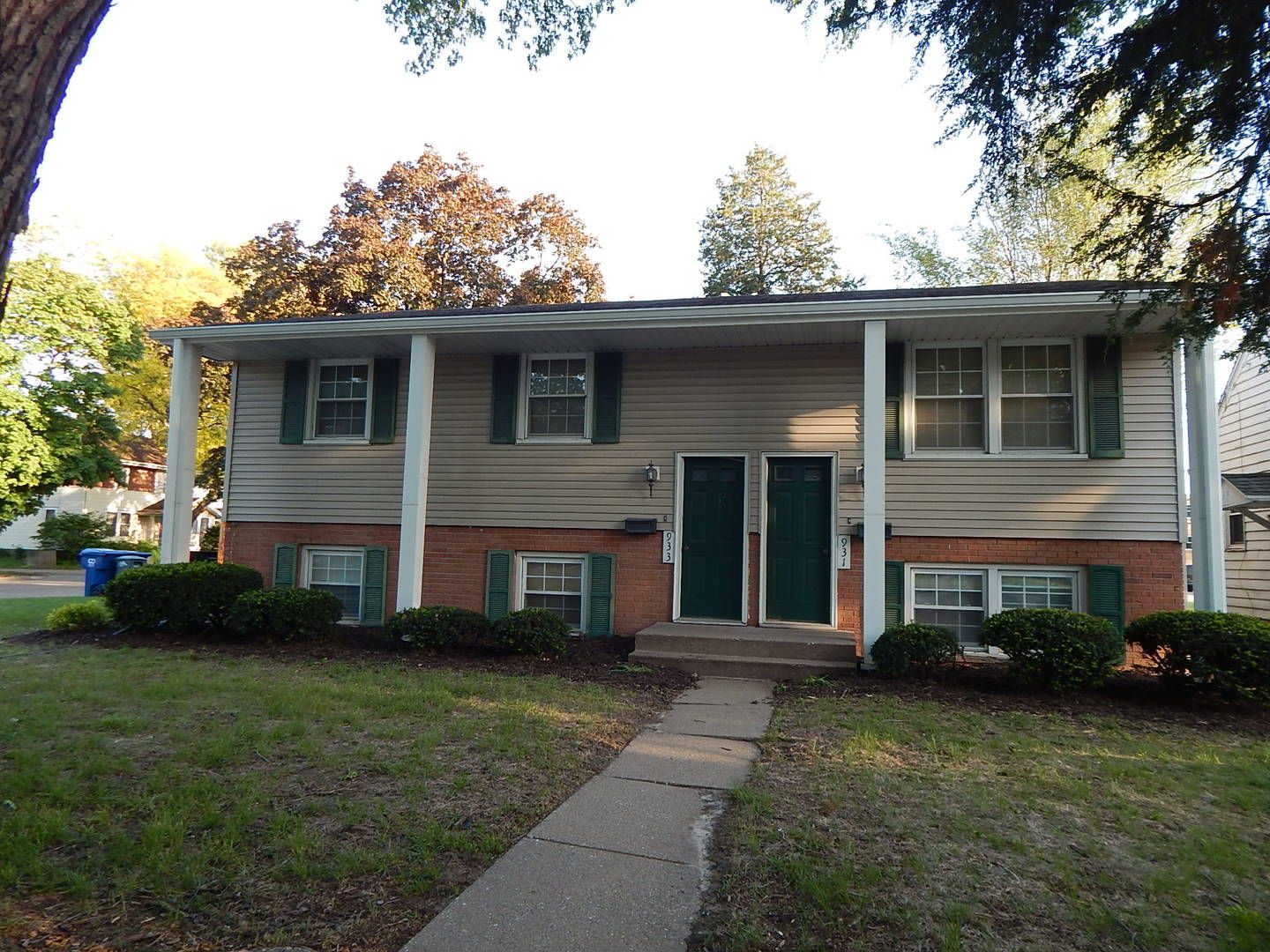 931-933 Grant Street — Bettendorf, IA 52722