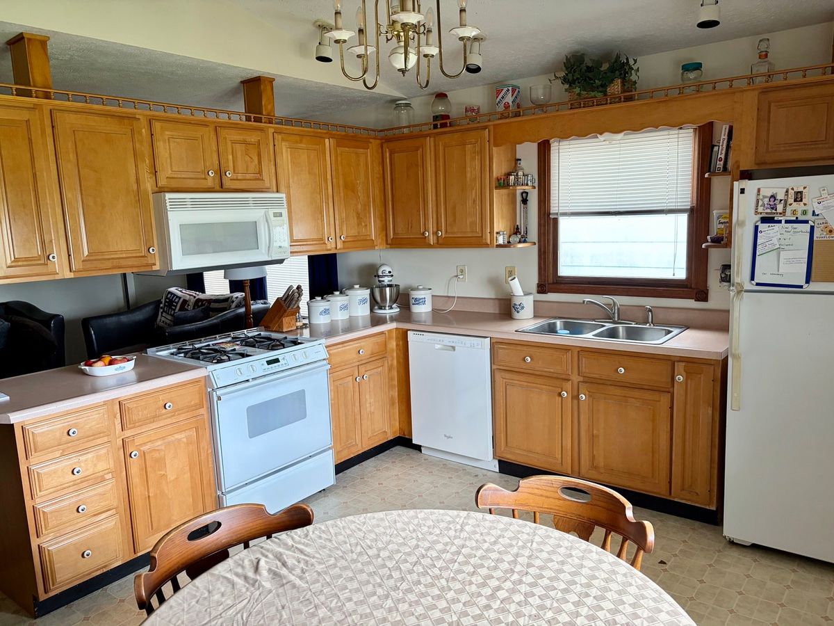 326 Hight Street, Macon, IL 62544