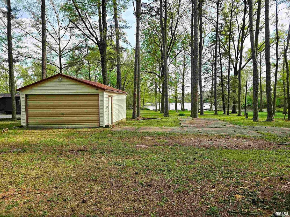 1831 Duck Lane, Centralia, IL 62801