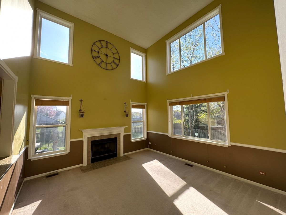 39302 N Queensbury Lane, Beach Park, IL 60083