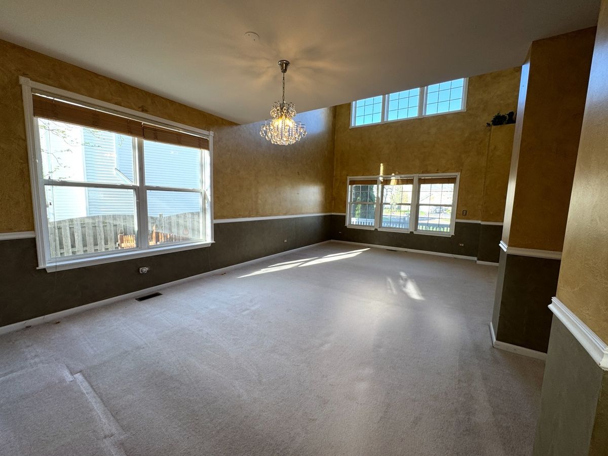 39302 N Queensbury Lane, Beach Park, IL 60083