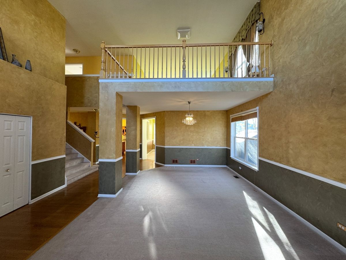 39302 N Queensbury Lane, Beach Park, IL 60083