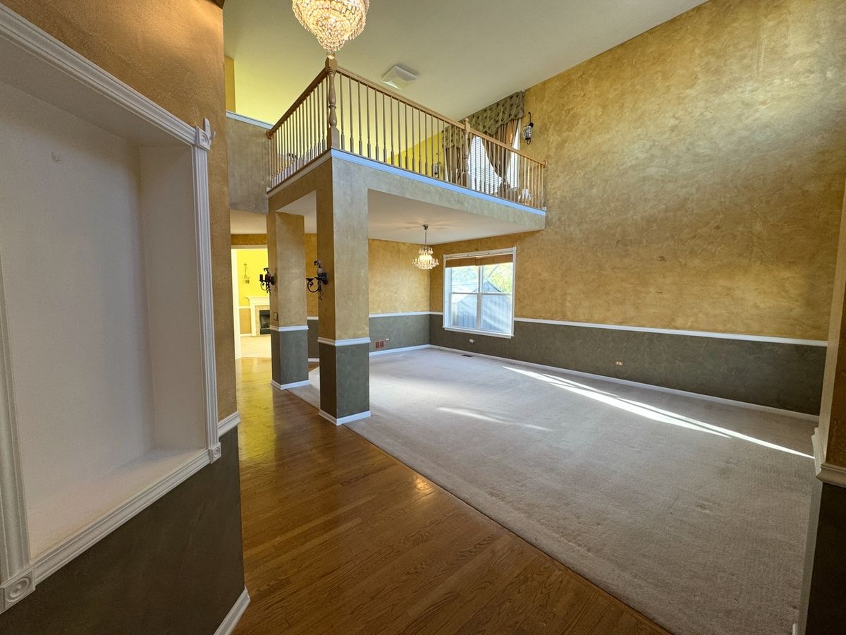 39302 N Queensbury Lane, Beach Park, IL 60083
