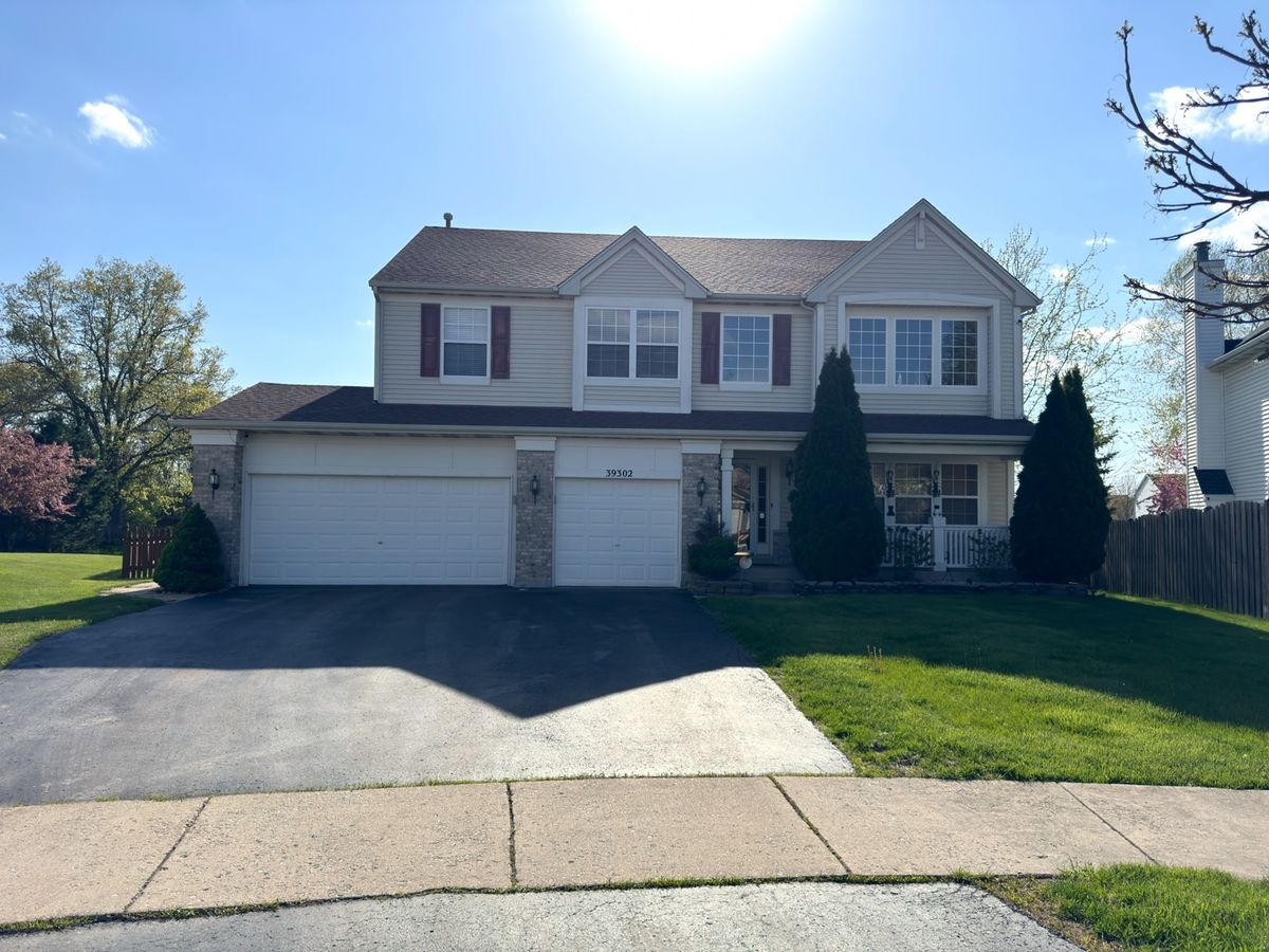 39302 Queensbury Lane, Beach Park, IL 60083