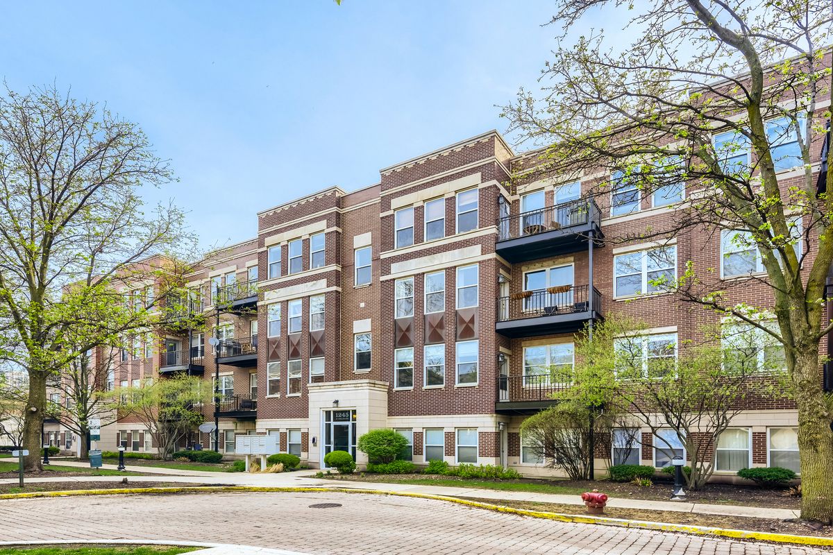 1245 Orleans Street, Chicago, IL 60610