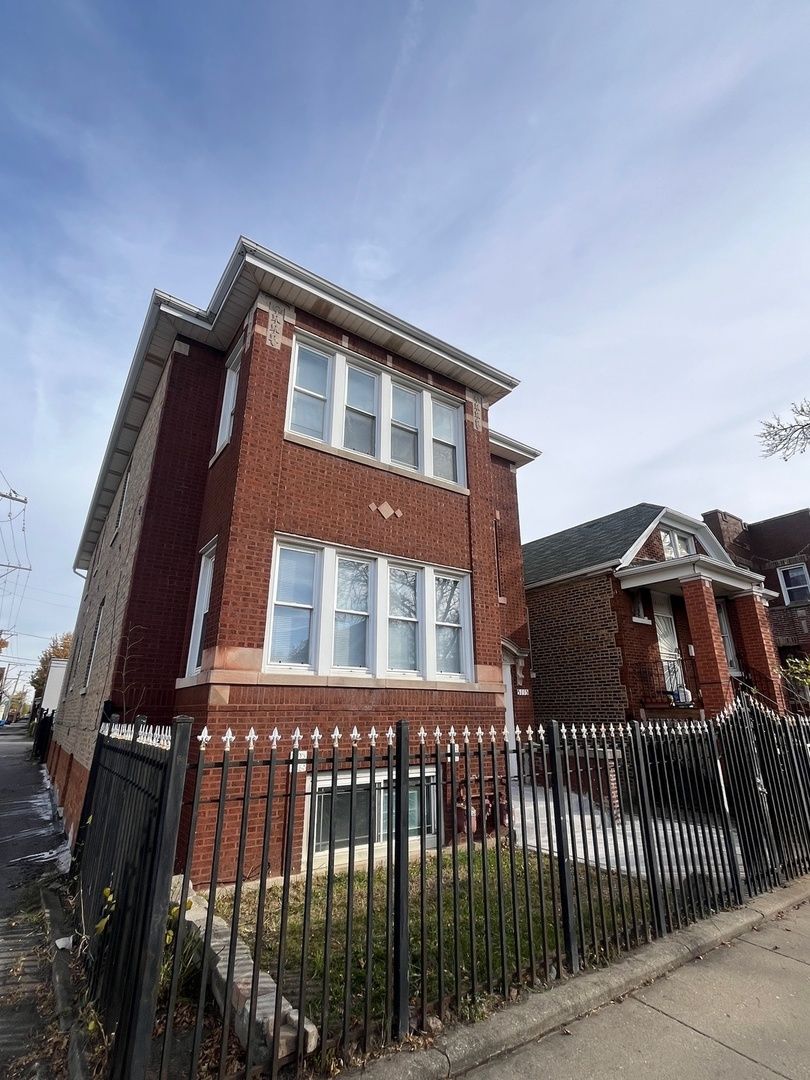 5115 California Avenue, Chicago, IL 60632