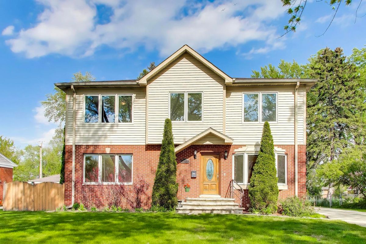 1113 Birch Drive, Mount Prospect, IL 60056