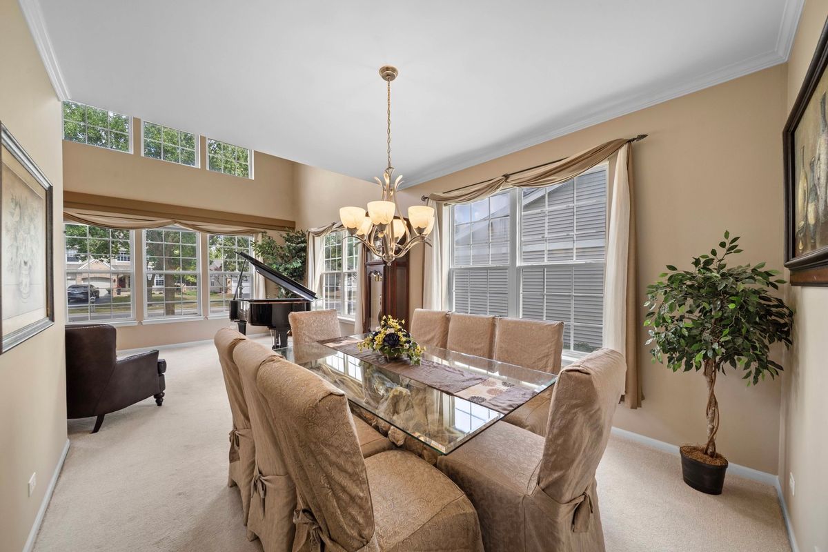 7299 Dada Drive, Gurnee, IL 60031