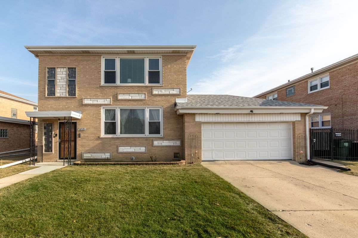 8735 Wisner Street, Niles, IL 60714