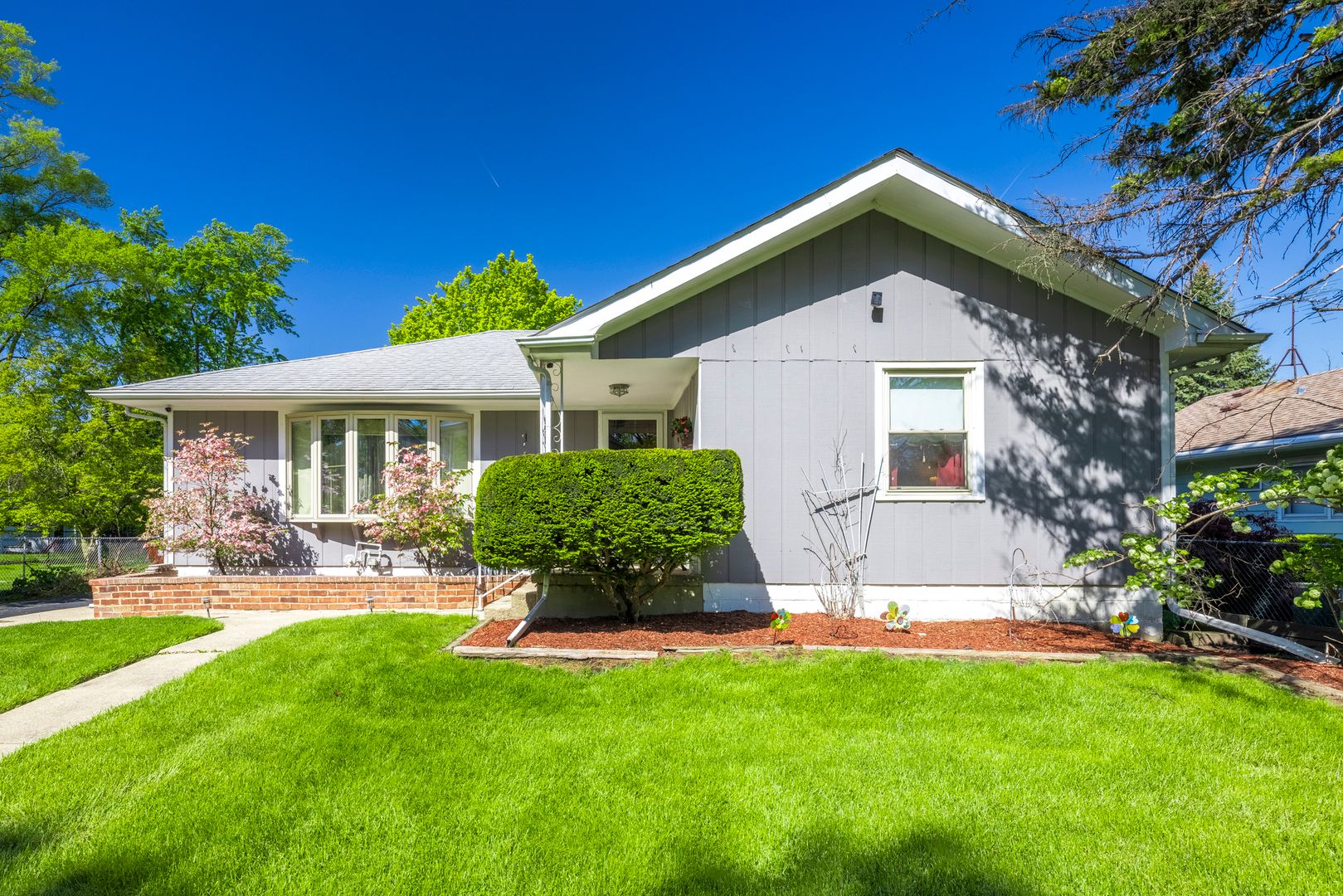 14 N Wabash Avenue — Glenwood, IL 60425