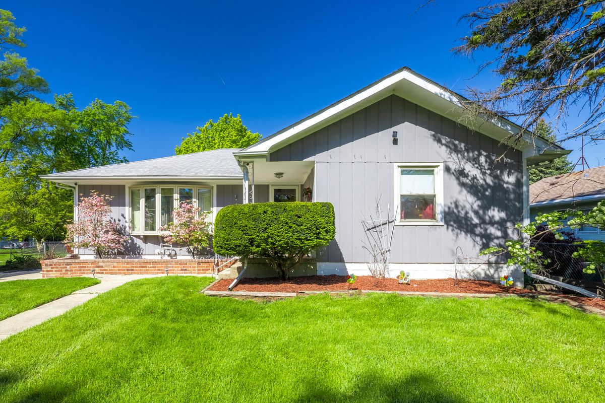14 Wabash Avenue, Glenwood, IL 60425