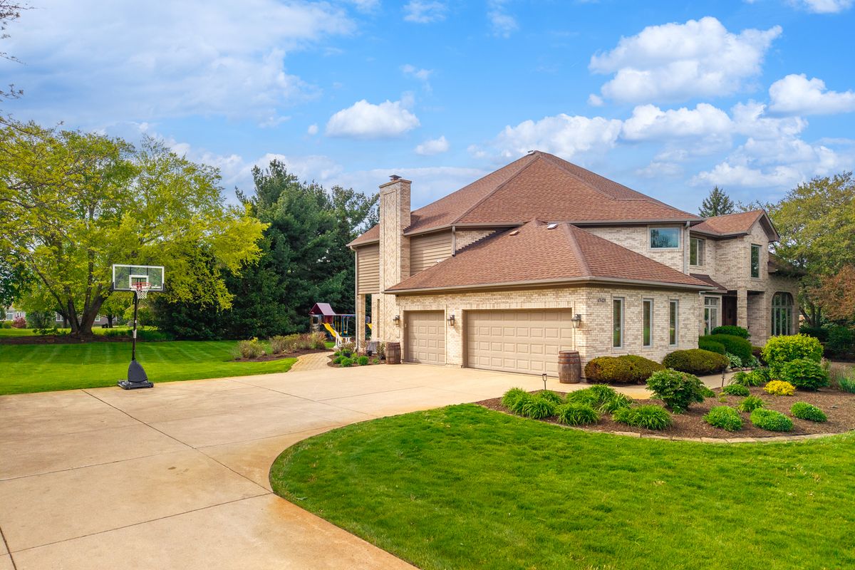 4N428 KINGSWOOD Court, Wayne, IL 60184