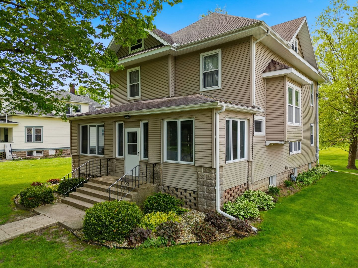 125 S State Street — Franklin Grove, IL 61031