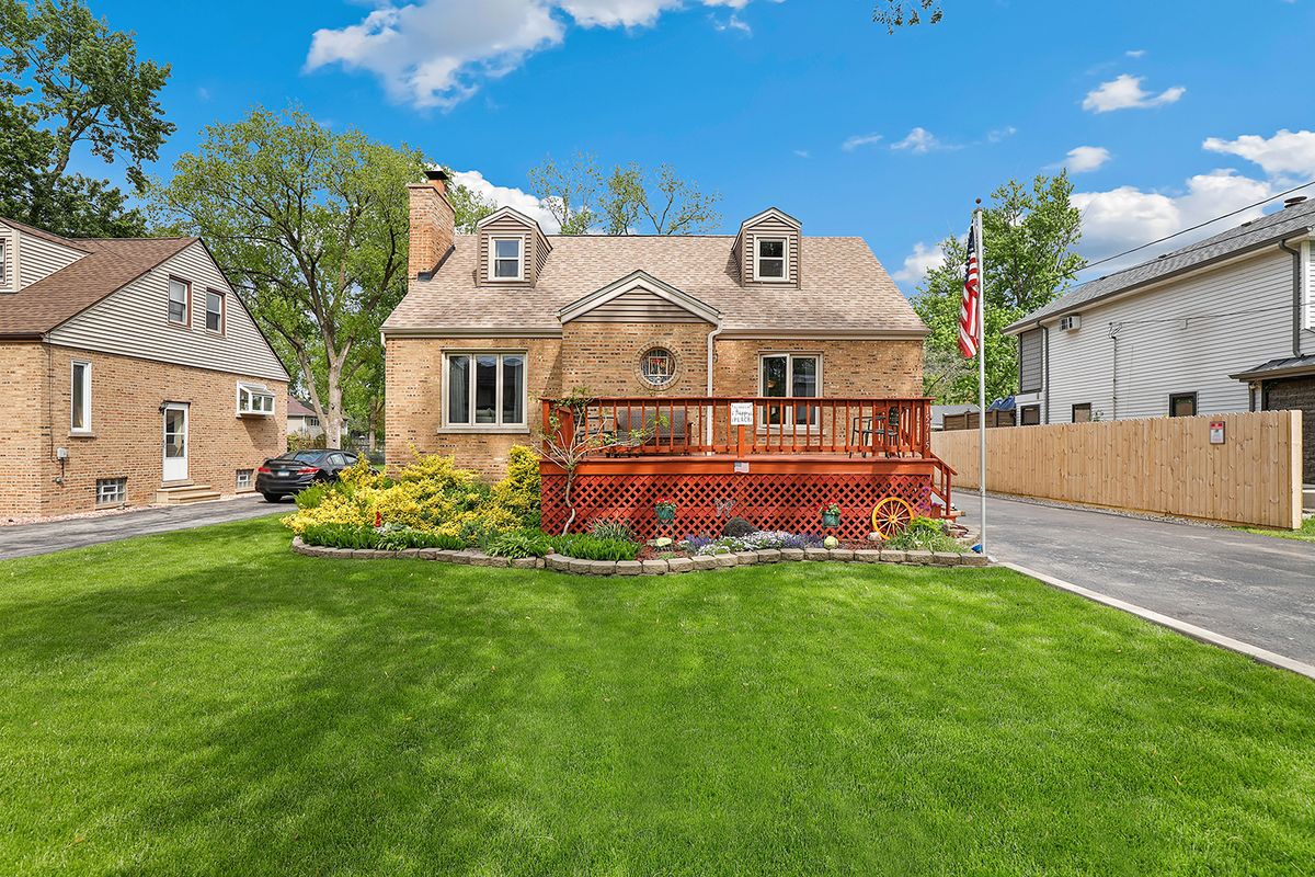 15715 Lavergne Avenue, Oak Forest, IL 60452