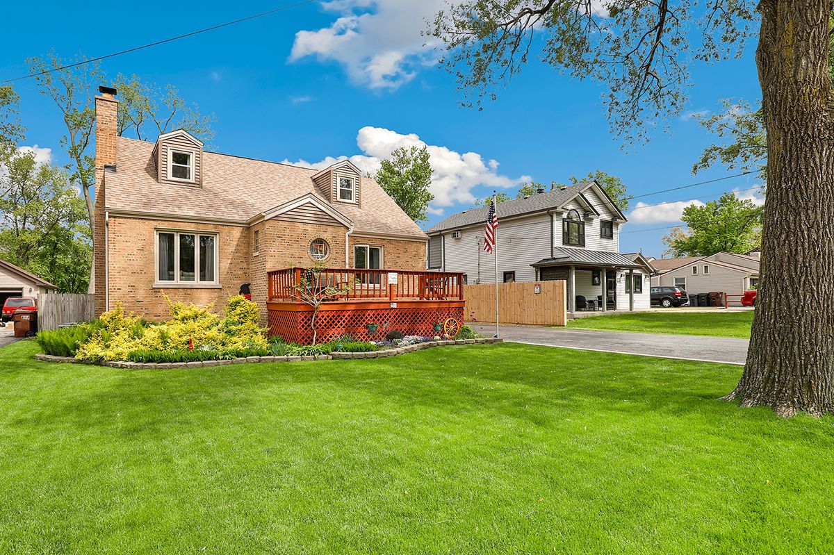 15715 Lavergne Avenue, Oak Forest, IL 60452