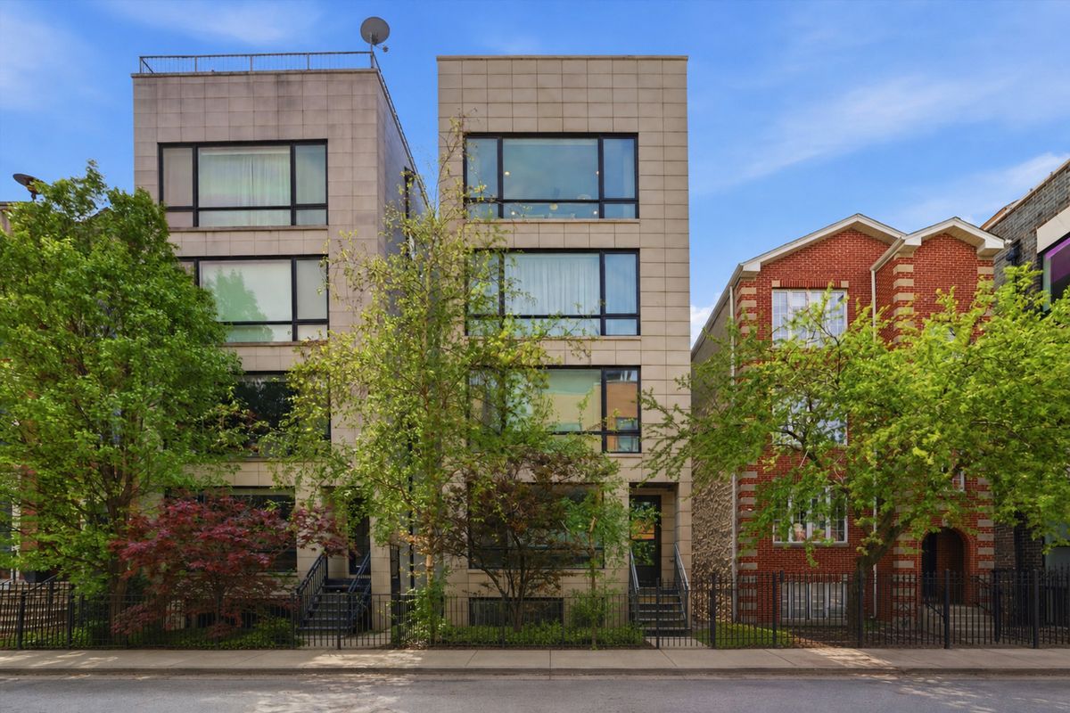 1521 FRY Street, Chicago, IL 60642
