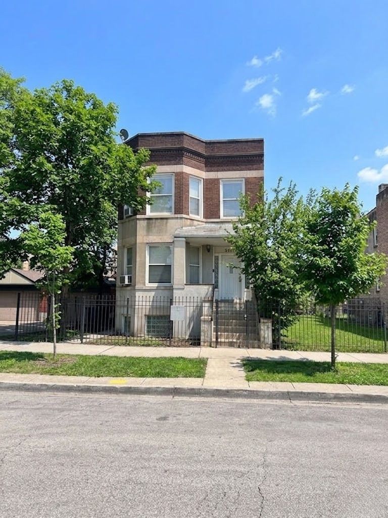3615 W Flournoy Street — Chicago, IL 60624