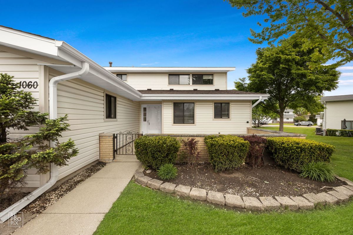 1060 Matfield Court, Schaumburg, IL 60193