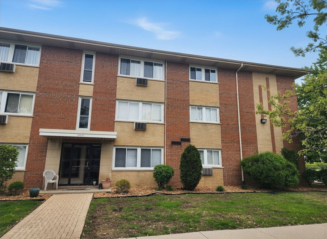 4450 111th Street, Oak Lawn, IL 60453