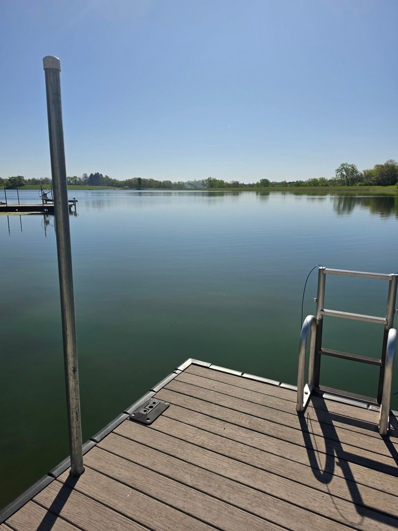 3111 Buena Vista Court, Sherrard, IL 61281