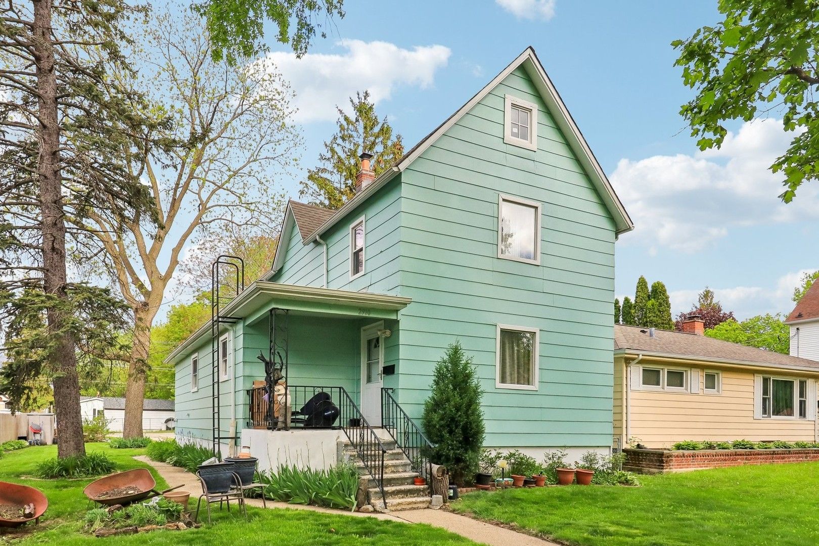 2910 Ezekiel Avenue — Zion, IL 60099