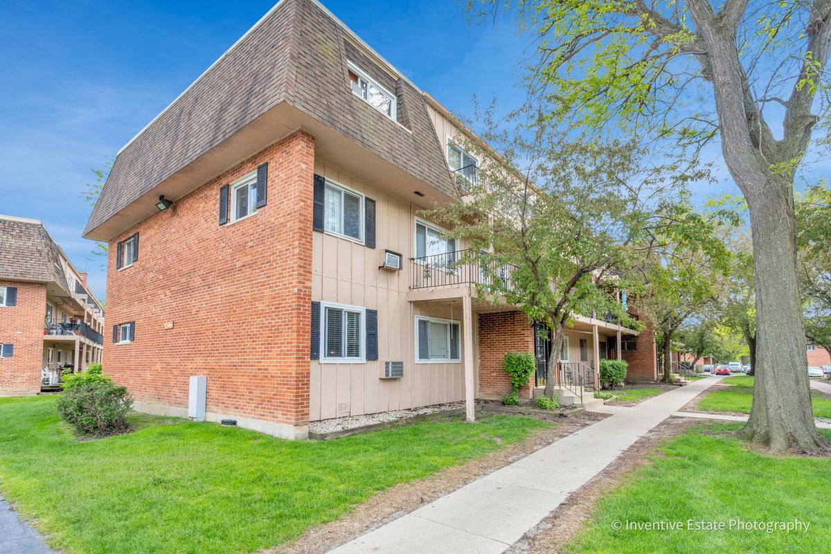 2506 Algonquin Road, Rolling Meadows, IL 60008