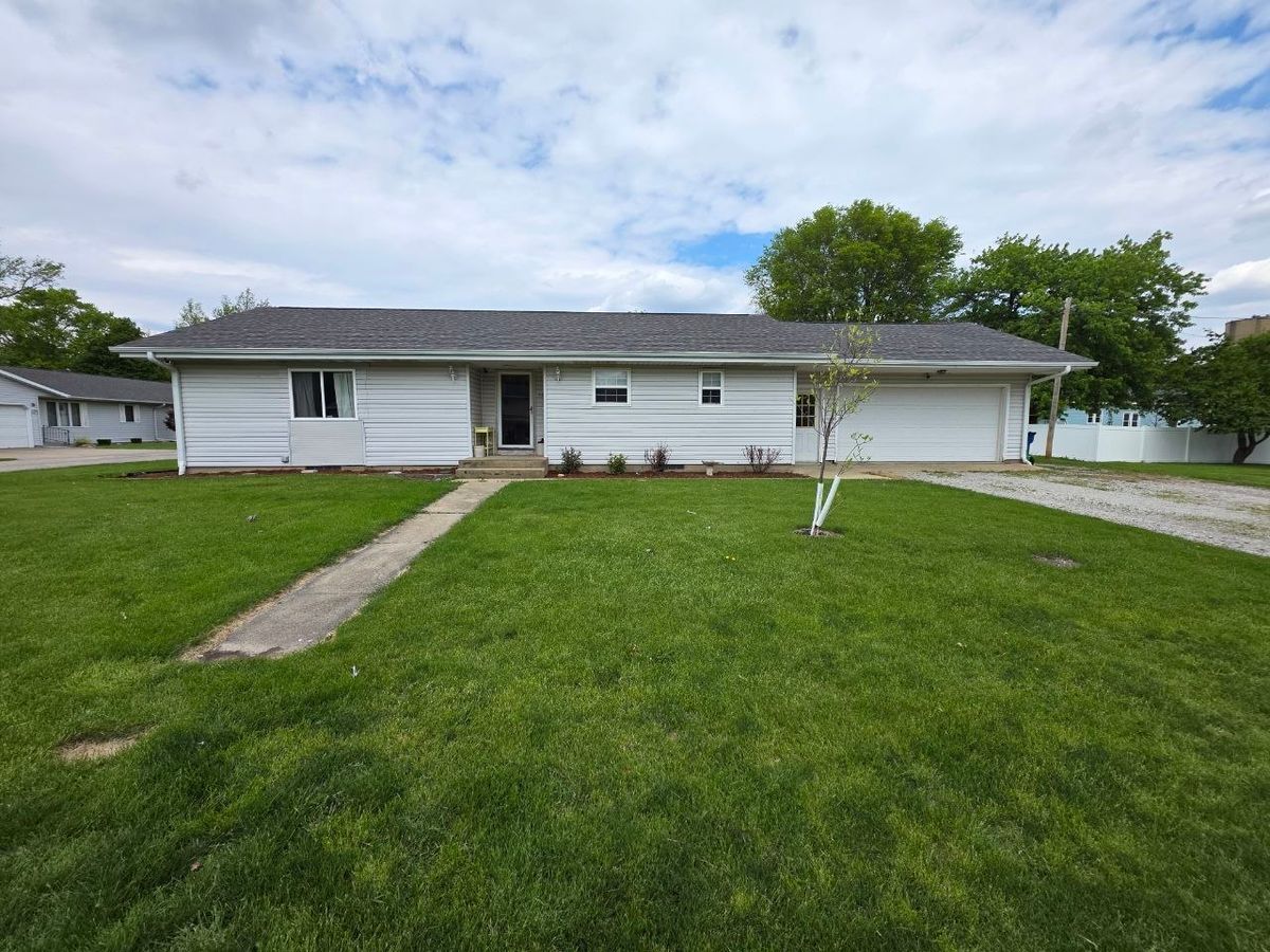 200 South Street, Flanagan, IL 61740