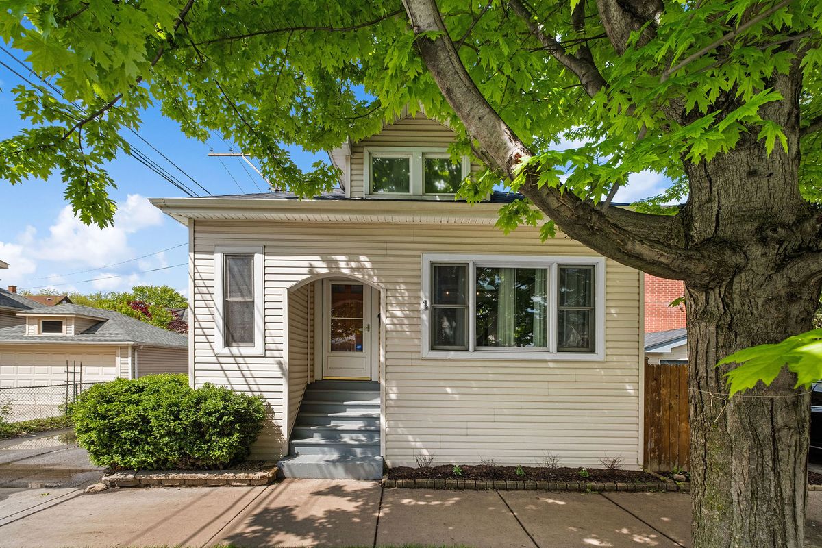 3348 Keeler Avenue, Chicago, IL 60641