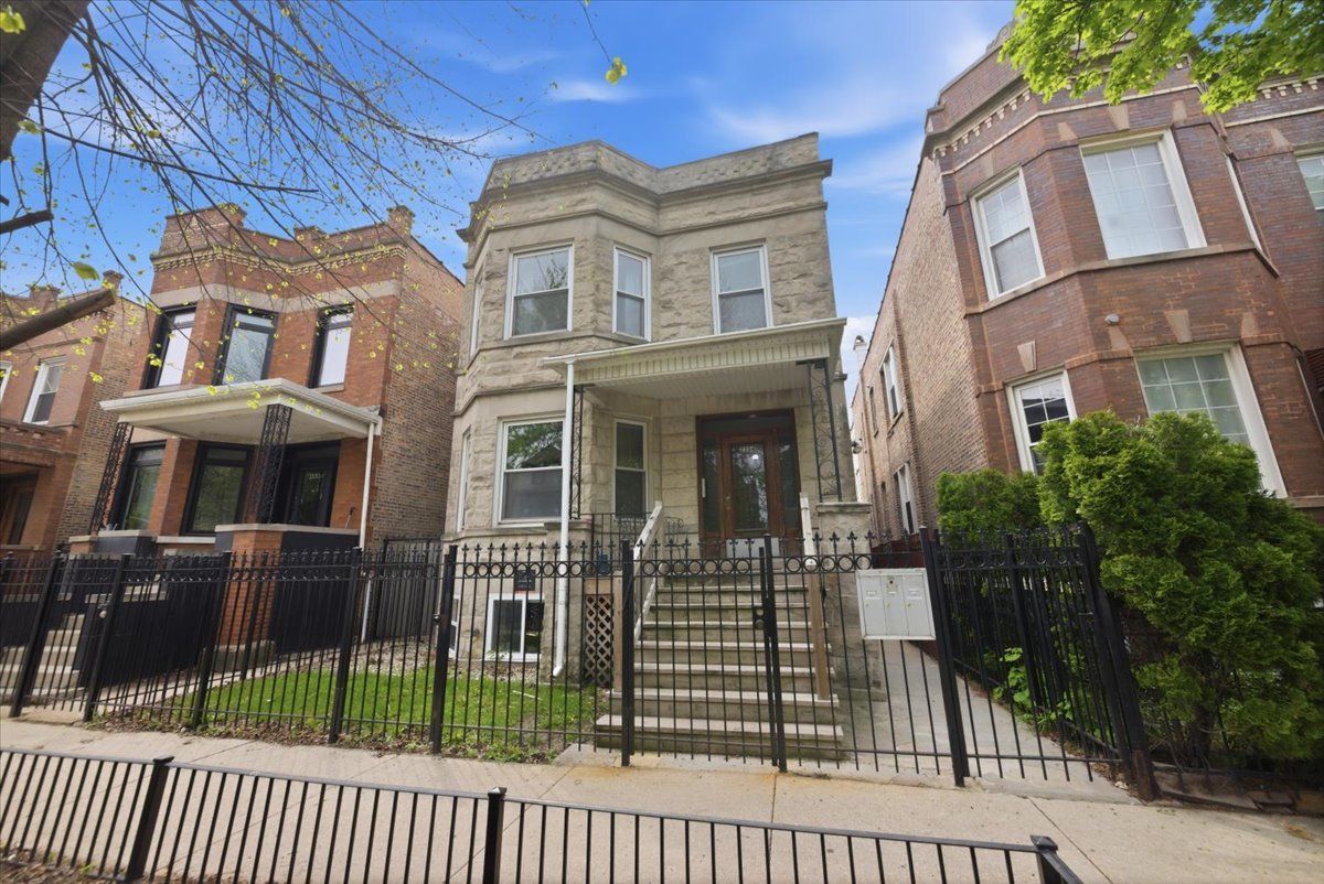 2334 HAMLIN Avenue, Chicago, IL 60647
