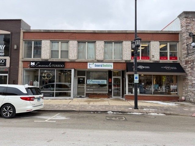 253 York Street, Elmhurst, IL 60126