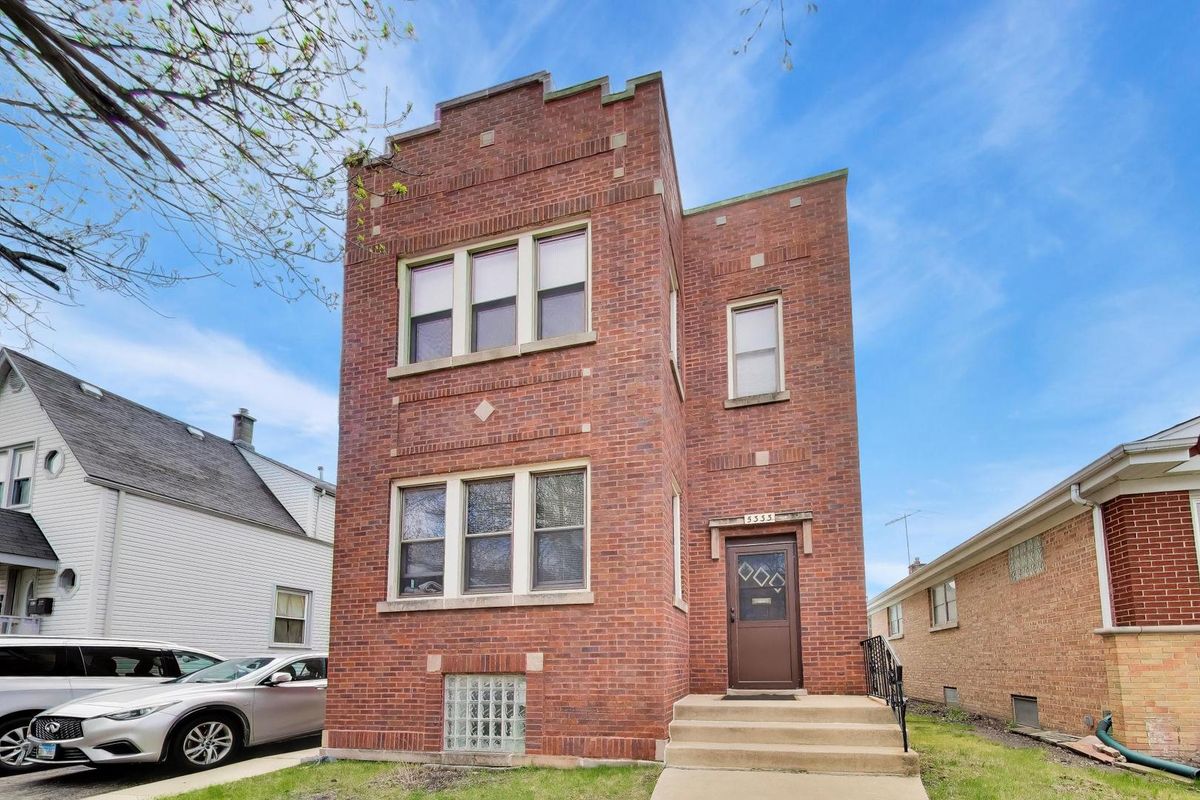 5333 Foster Avenue, Chicago, IL 60630