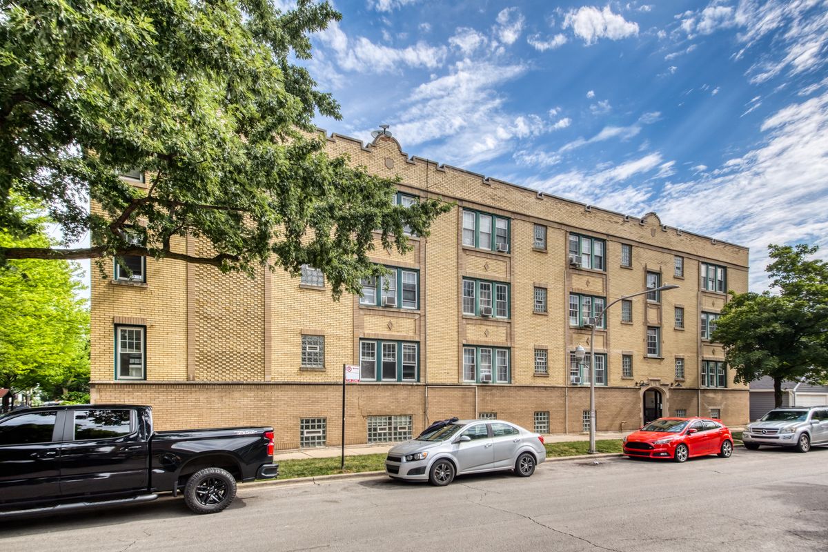 3501 Albany Avenue, Chicago, IL 60618