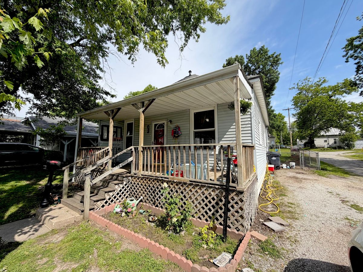 300 W Allmon Street, Salem, IL 62881