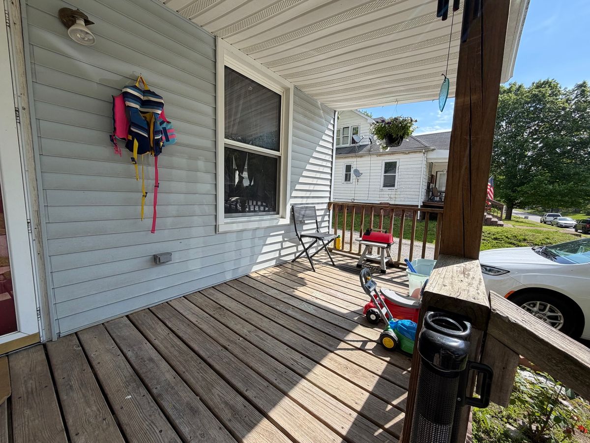 300 W Allmon Street, Salem, IL 62881