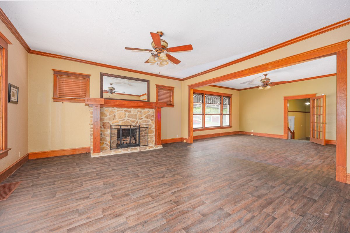 1015 W Main Street W, Salem, IL 62881