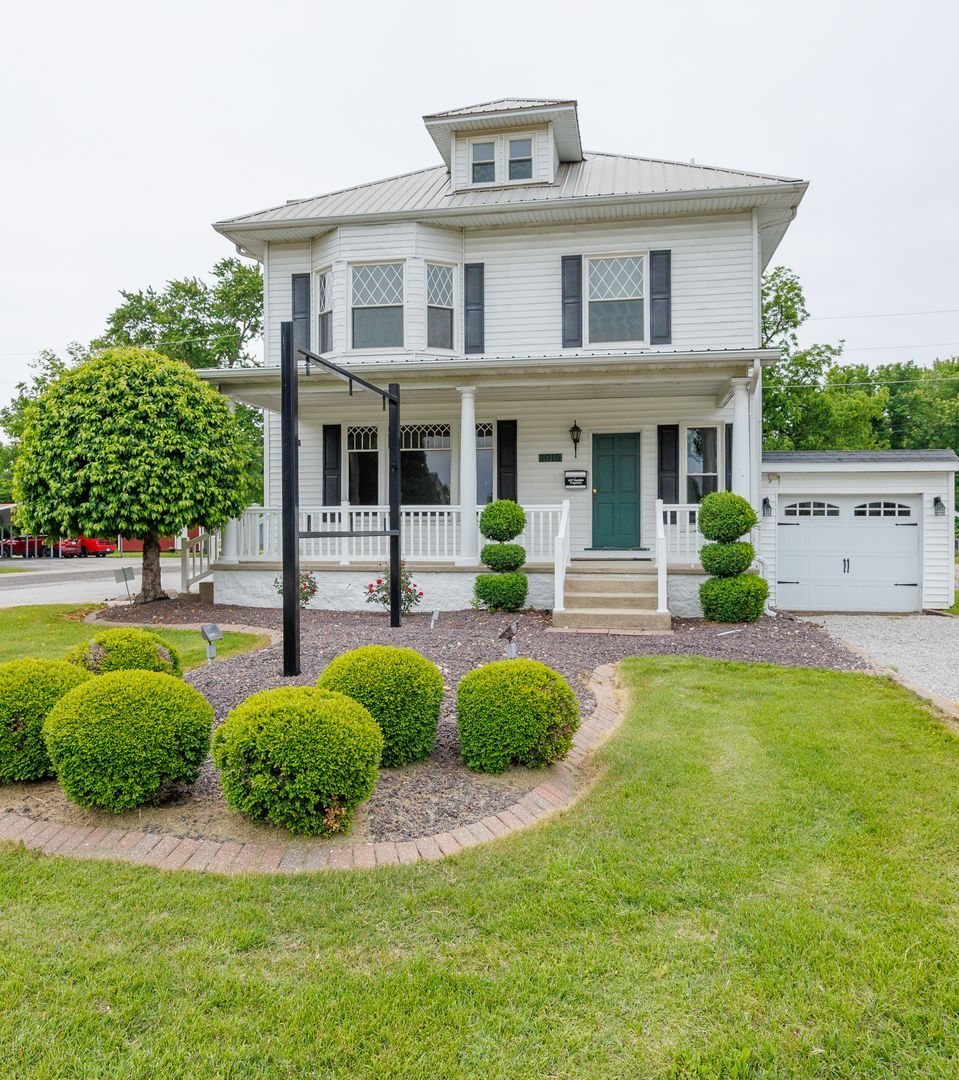 1015 W Main Street W, Salem, IL 62881
